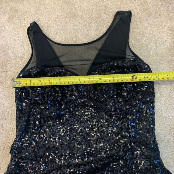 Bebe Black sequin stretchy peplum mini clubwear cocktail dress size medium - Picture 13 of 16